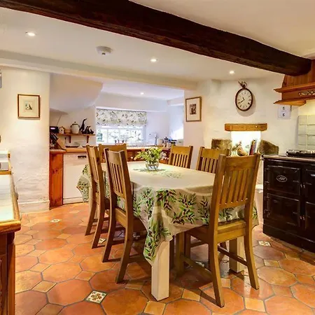 Вилла Bowness-on-windermere Sleeps 10 With Wifi *