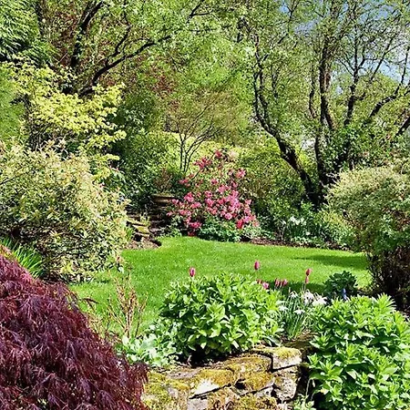 Вилла Bowness-on-windermere Sleeps 10 With Wifi Боунес-он-Уиндермер