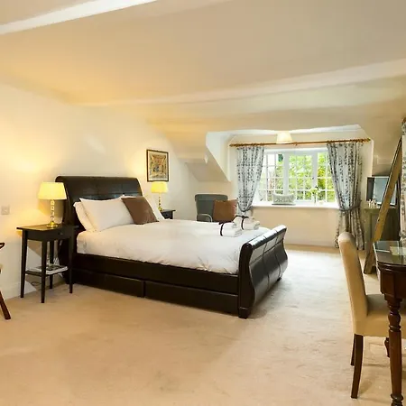 Bowness-on-windermere Sleeps 10 With Wifi