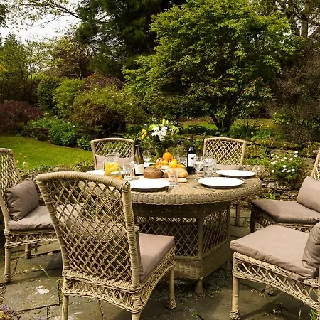 Bowness-on-windermere Sleeps 10 With Wifi Боунес-он-Уиндермер