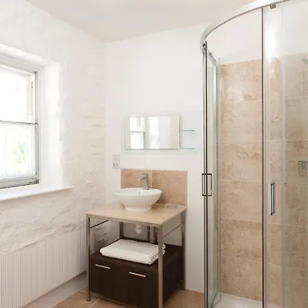 Bowness-on-windermere Sleeps 10 With Wifi * Боунес-он-Уиндермер