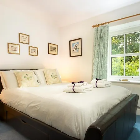 Bowness-on-windermere Sleeps 10 With Wifi Вилла Боунес-он-Уиндермер